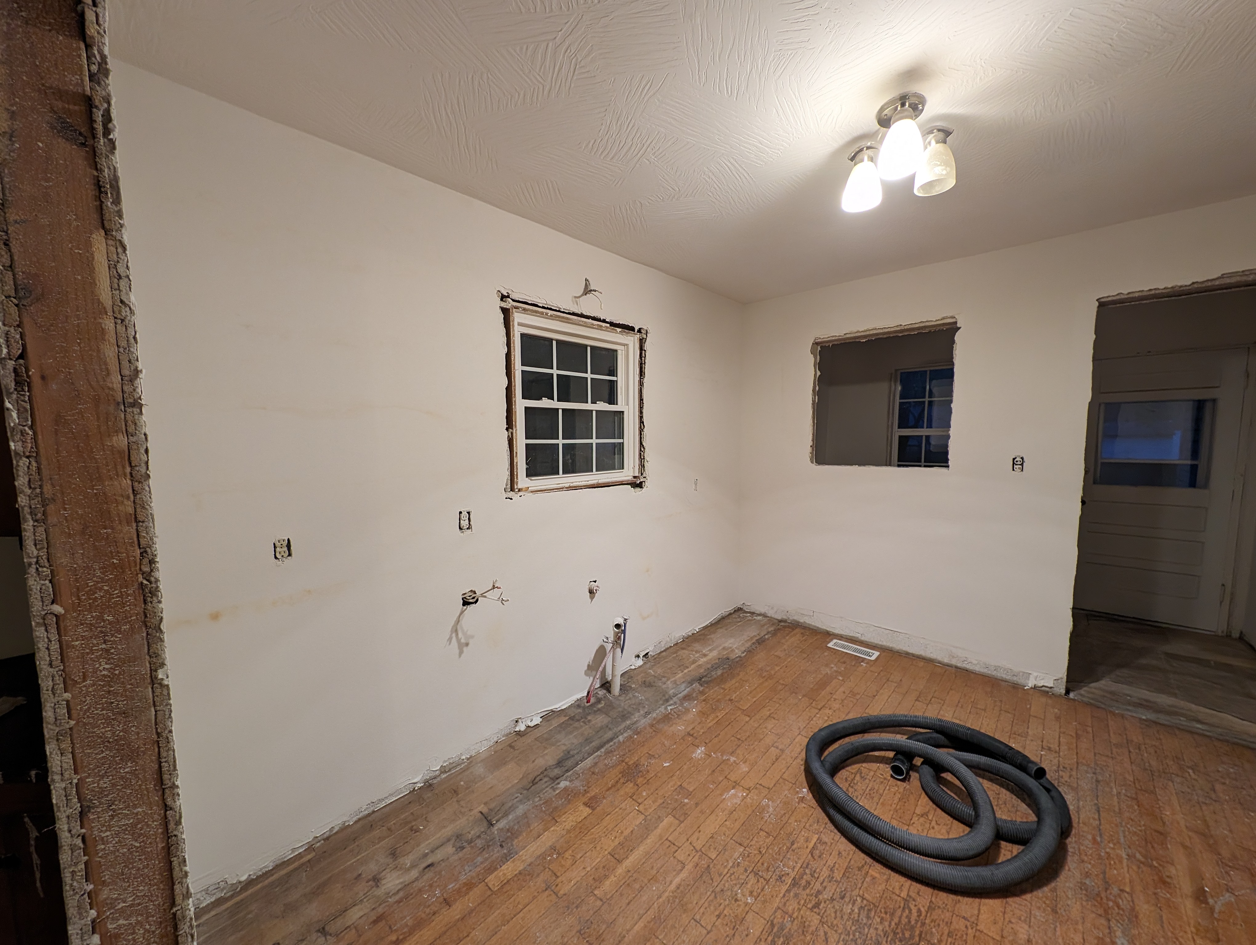 Kitchen before renovation