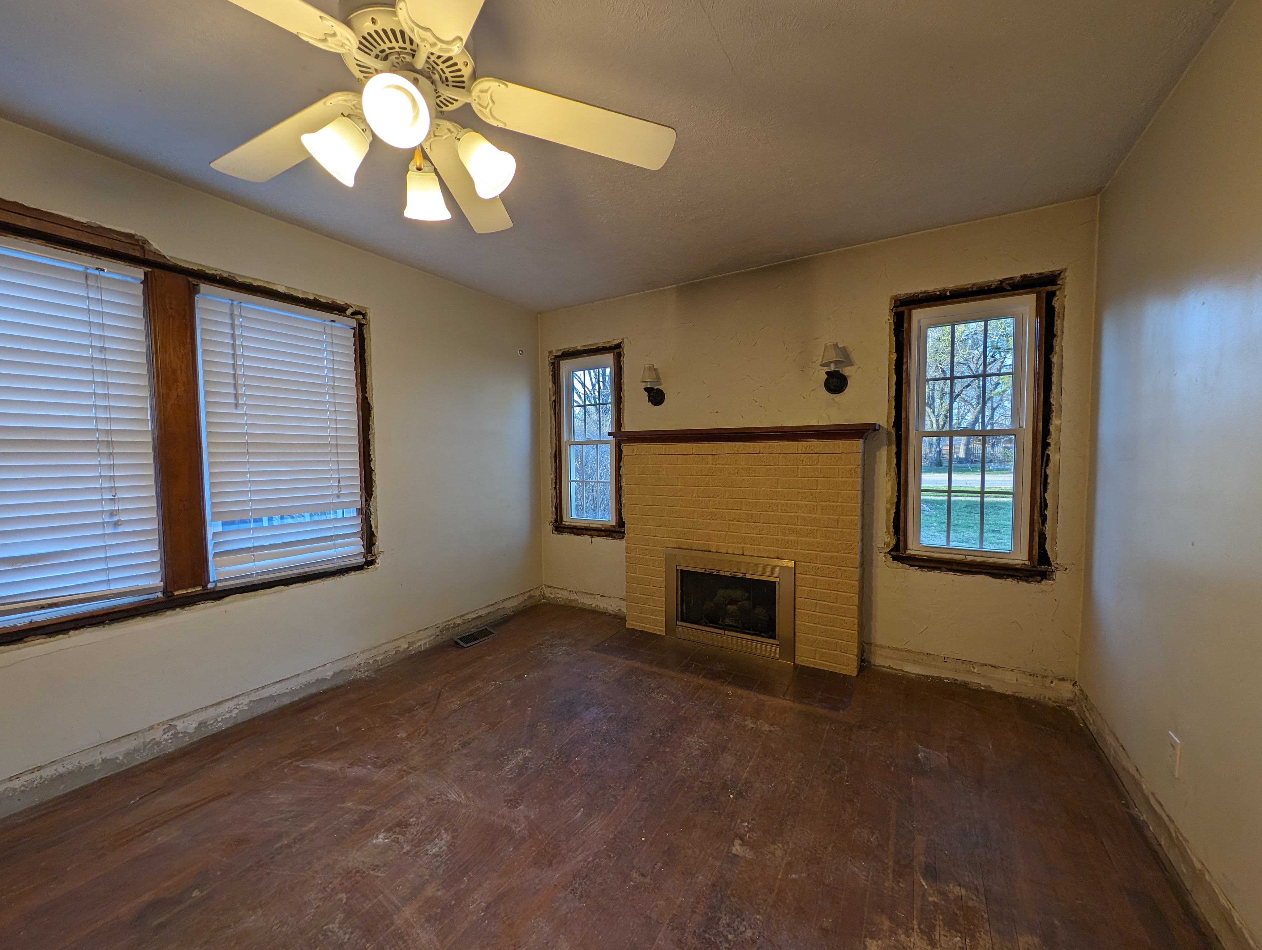 Living Room before renovation